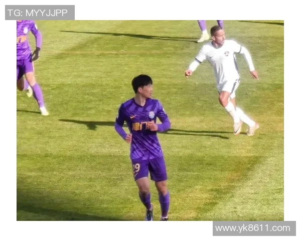 精选手机壁纸足球明星照片让你随时随地感受球场激情与偶像魅力